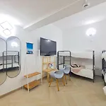 Quartos Grupos Πανσιόν Ναζαρέ