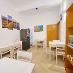 Quartos Grupos Πανσιόν