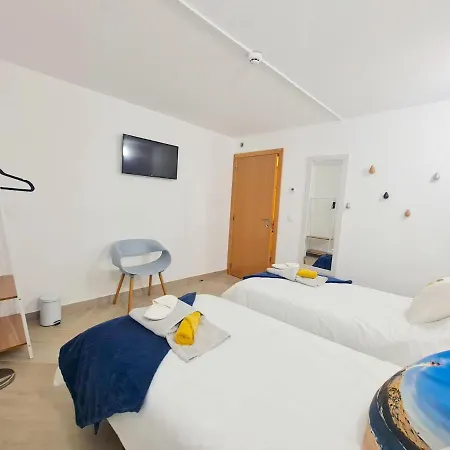 Quartos Viajantes, Surfistas, Grupos, Boa Energia Guest house *