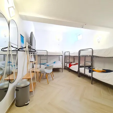 Quartos Grupos Pensión Nazaré