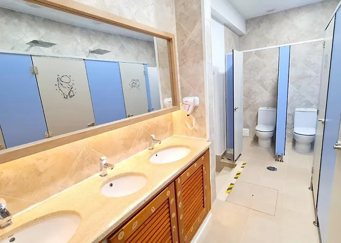 Quartos Grupos Konukevi *